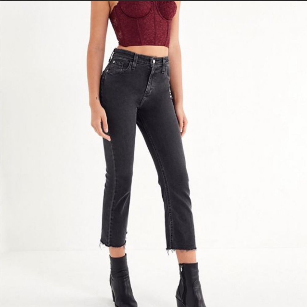 UO BDG High Rise Kick Flare Cropped Black